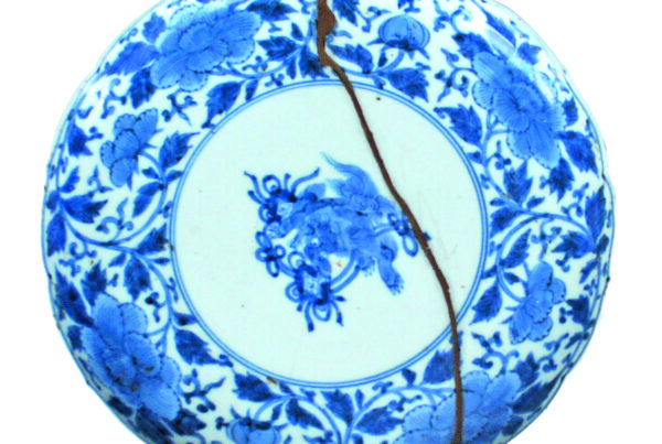 2022-059 Kintsugi blue and white Plate Old imari